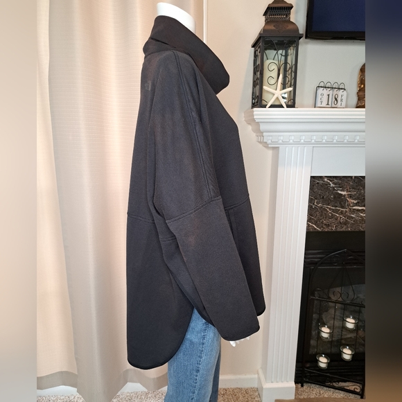 THE NORTH FACE Cozy Slacker Poncho, Black Size L - XL - Picture 5 of 11